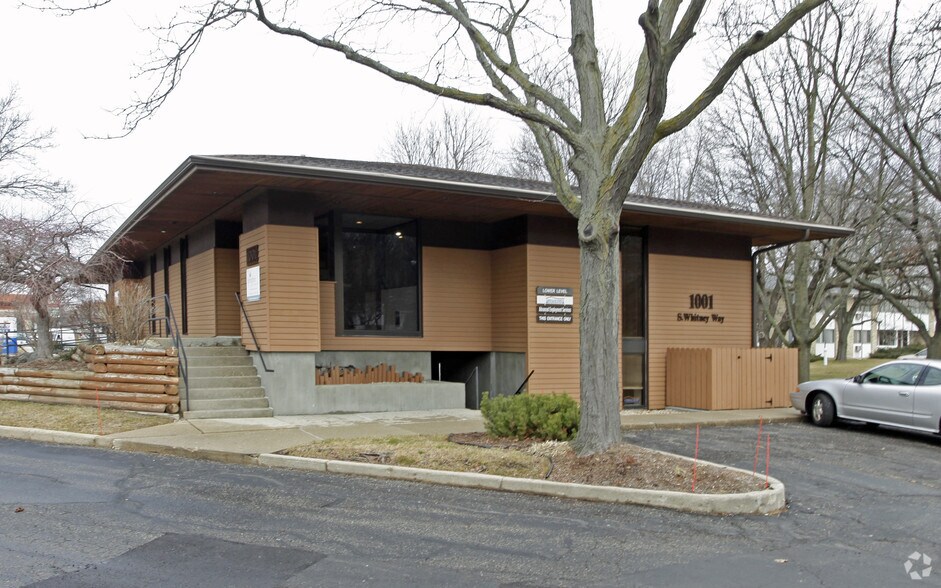 1001 S Whitney Way, Madison, WI for lease - Building Photo - Image 2 of 2