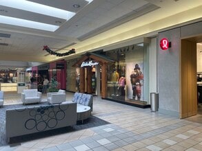 364 Maine Mall Rd, South Portland, ME à louer Photo du bâtiment- Image 1 de 9