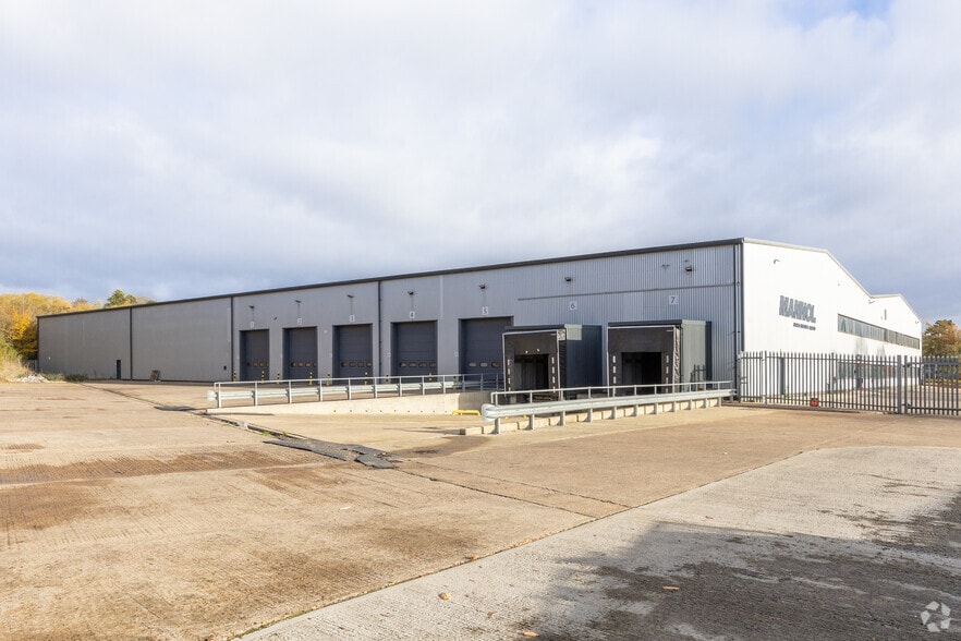 Ravens Way, Northampton for lease - Building Photo - Image 3 of 5