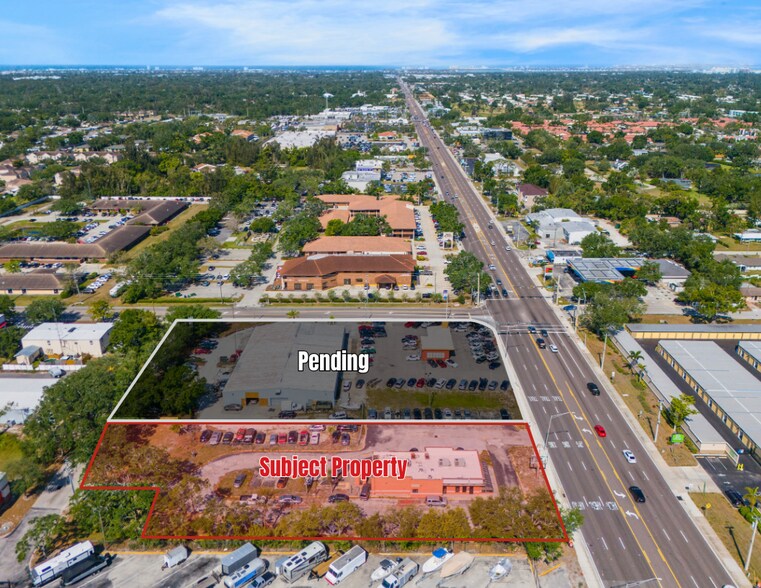 4020 Bee Ridge Rd, Sarasota, FL à louer - Photo du bâtiment - Image 2 de 10