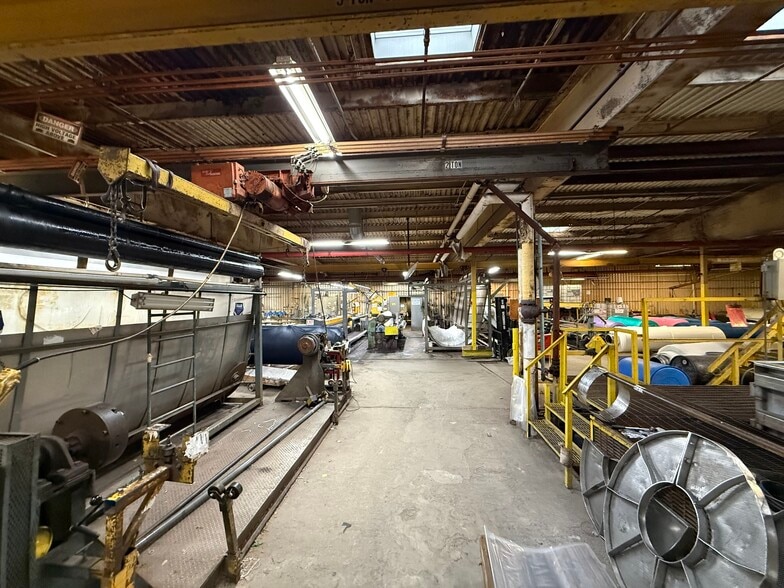 68 Harrison St, Gloversville, NY à vendre - Photo du bâtiment - Image 2 de 10