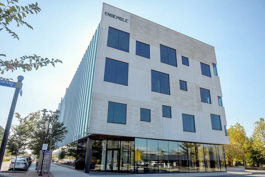 150 Rouse Blvd, Philadelphia, PA à louer - Photo du bâtiment - Image 3 de 10