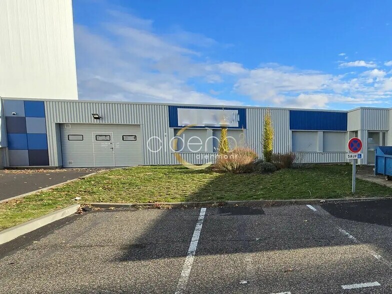 Office in COURNON-D'AUVERGNE for lease - Building Photo - Image 3 of 14