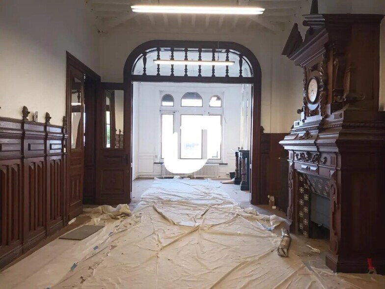 Office in Roubaix for sale - Interior Photo - Image 2 of 7