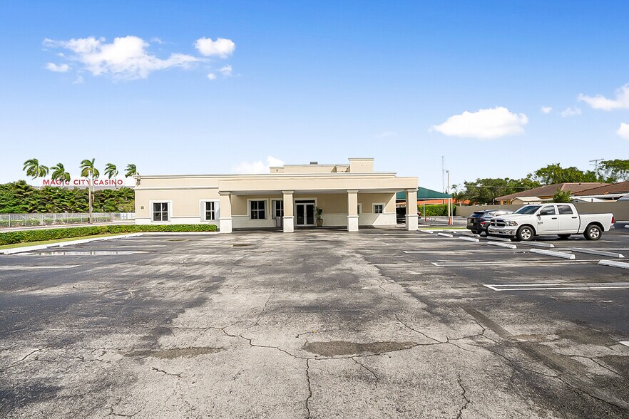 291 NW 37th Ave, Miami, FL à vendre - Photo du bâtiment - Image 1 de 38
