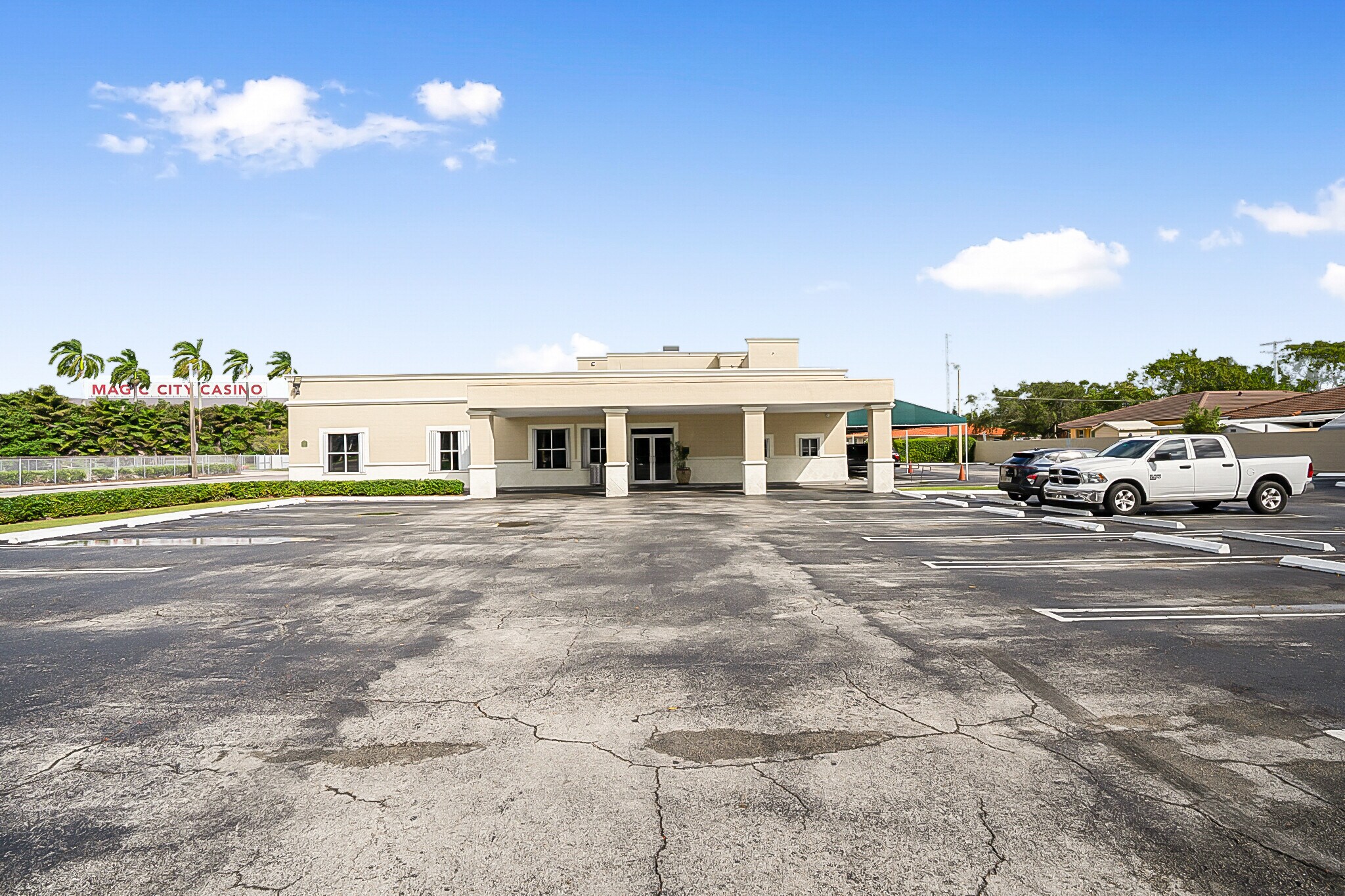 291 NW 37th Ave, Miami, FL à vendre Photo du bâtiment- Image 1 de 38