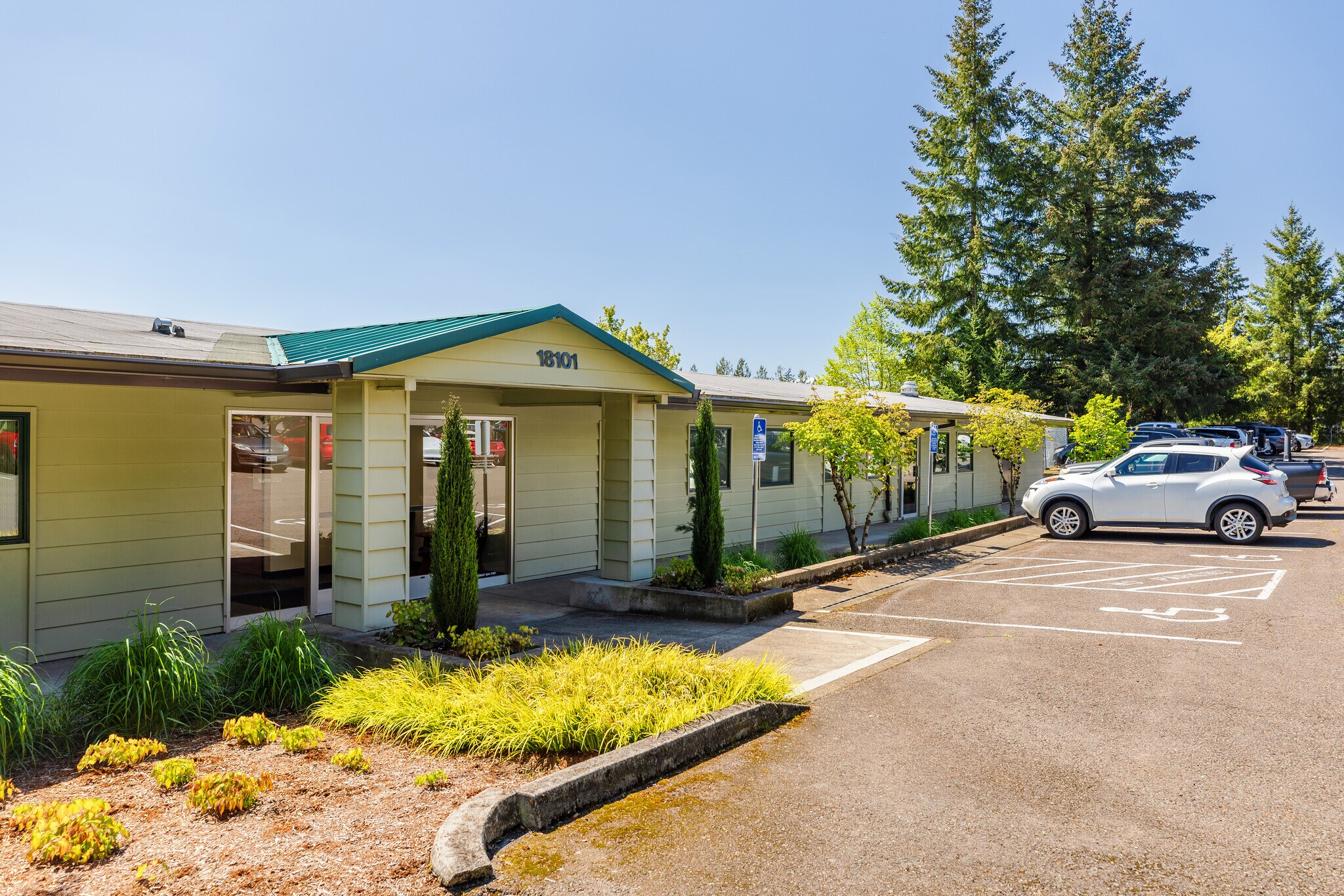 18151-18199 SW Boones Ferry Rd, Tualatin, OR à louer Photo principale- Image 1 de 13