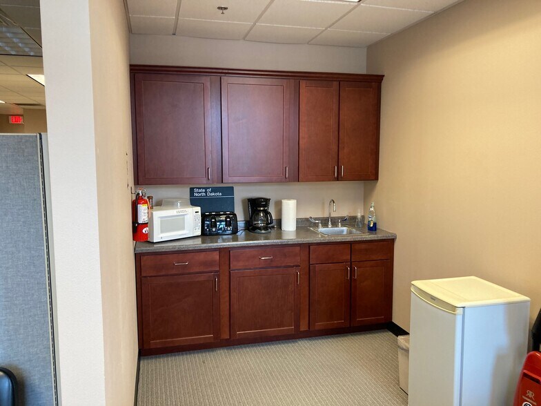 4342 15th Ave S, Fargo, ND à louer - Photo intérieure - Image 2 de 6