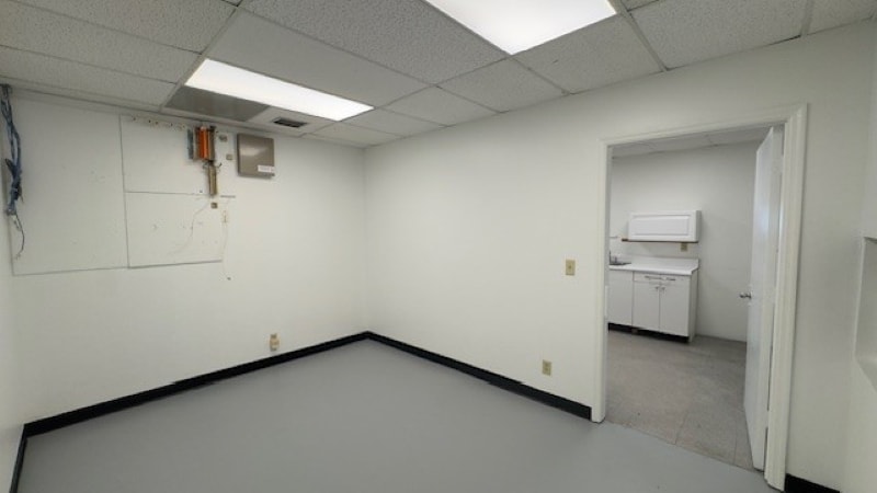 3825 Investment Ln, West Palm Beach, FL for lease Interior Photo- Image 1 of 7