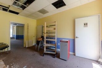 2400-2560 W Prospect Rd, Ashtabula, OH à louer Photo intérieure- Image 2 de 7