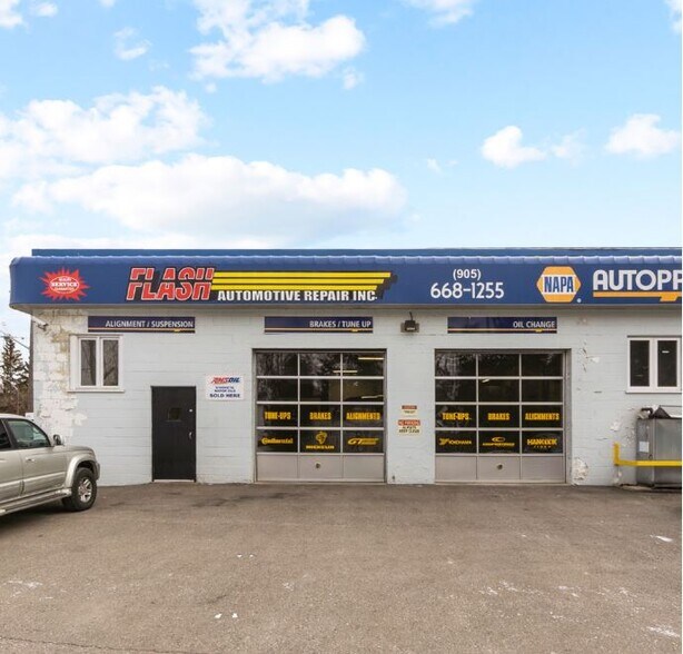 401 Dunlop St E, Whitby, ON for sale - Building Photo - Image 1 of 1