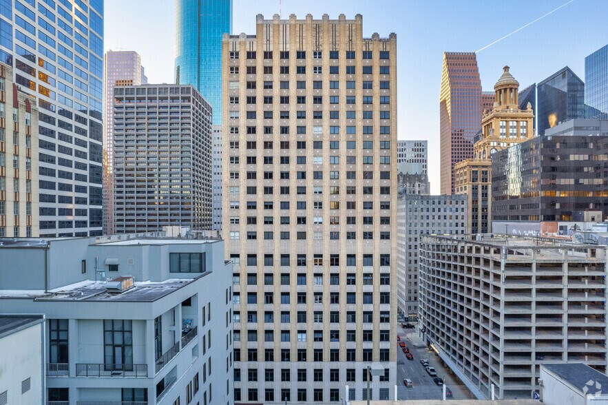914 Main St, Houston, TX à louer - Photo du bâtiment - Image 3 de 8
