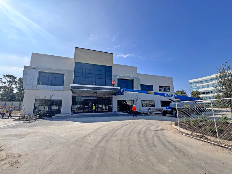 19135 Katy fwy, Houston, TX for lease - Building Photo - Image 2 of 8