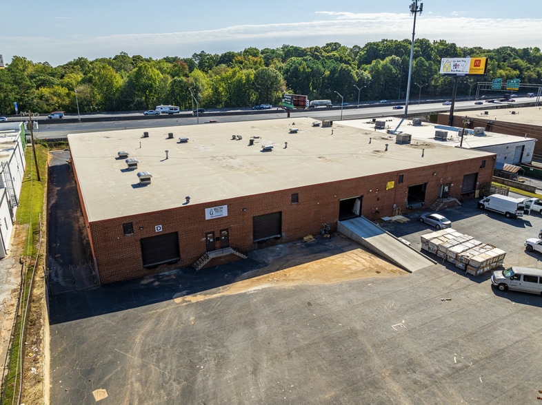 3020 Commerce Way, Hapeville, GA à louer - Photo du bâtiment - Image 3 de 14