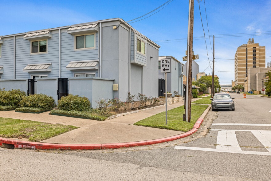 525 11th St, Galveston, TX for sale - Building Photo - Image 2 of 22