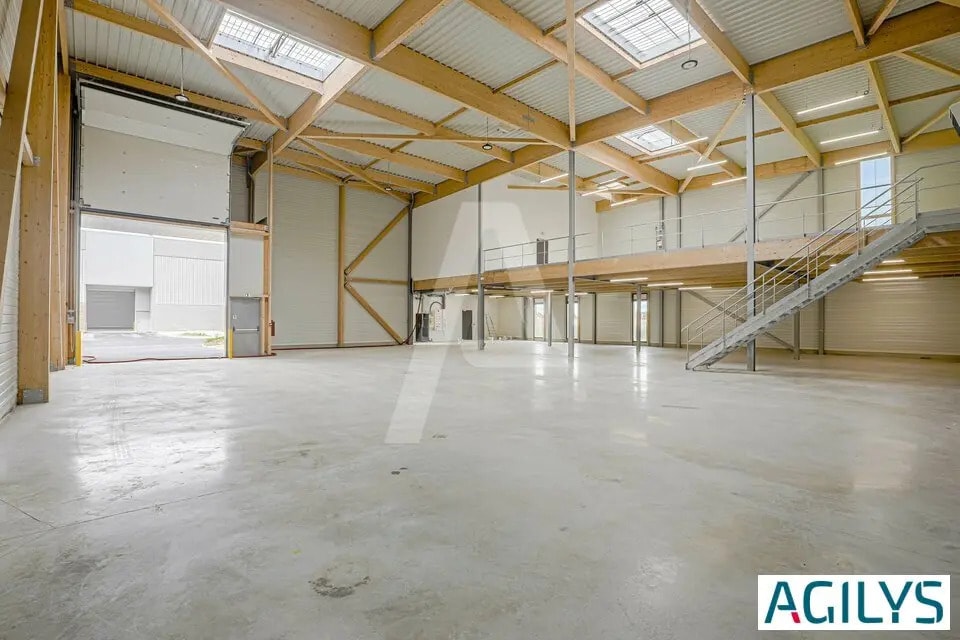 Flex in Chanteloup-en-Brie for lease Building Photo- Image 1 of 5