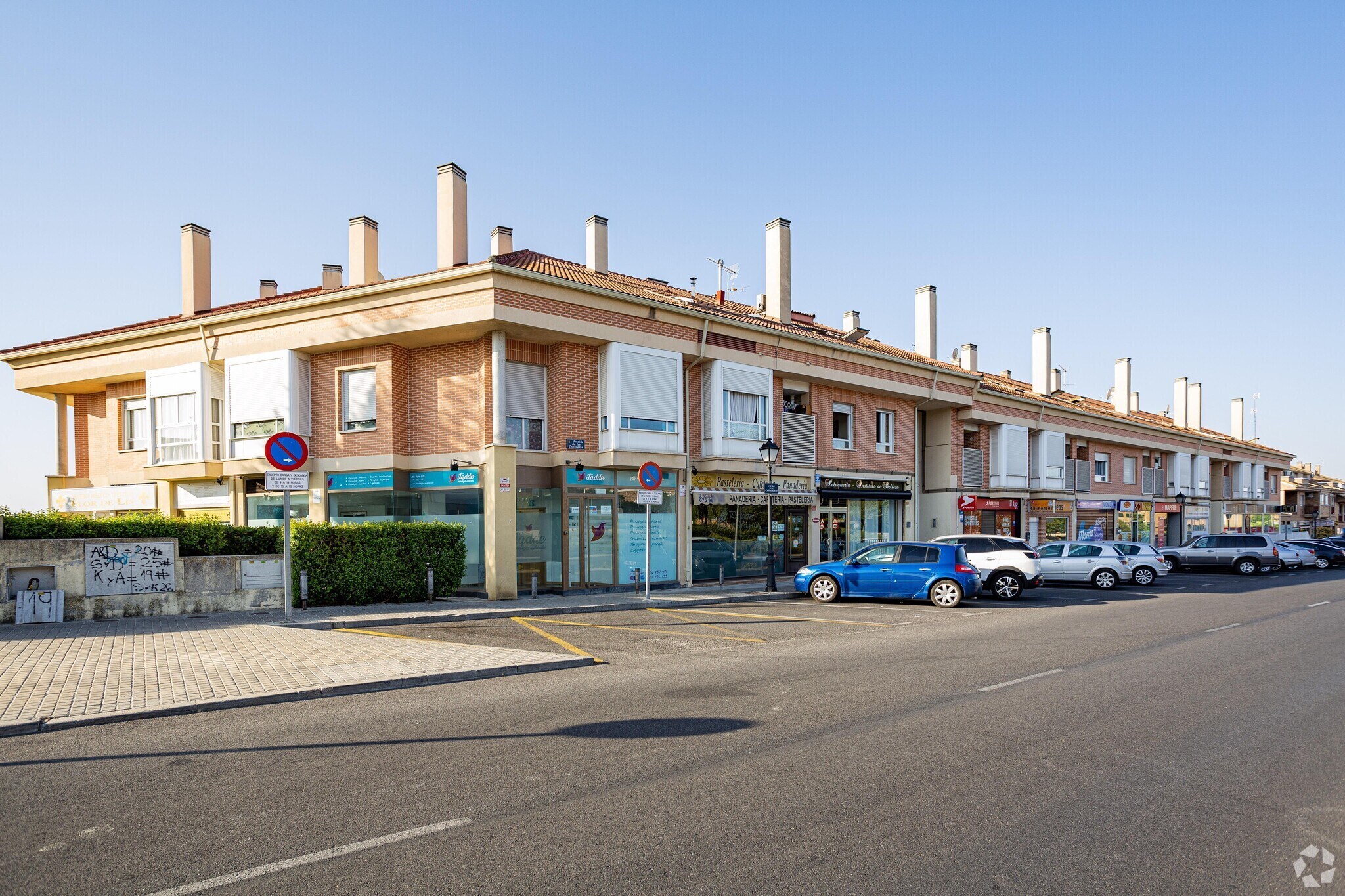 Avenida de las Castañeras, 34, Arroyomolinos, Madrid à vendre Photo du bâtiment- Image 1 de 7