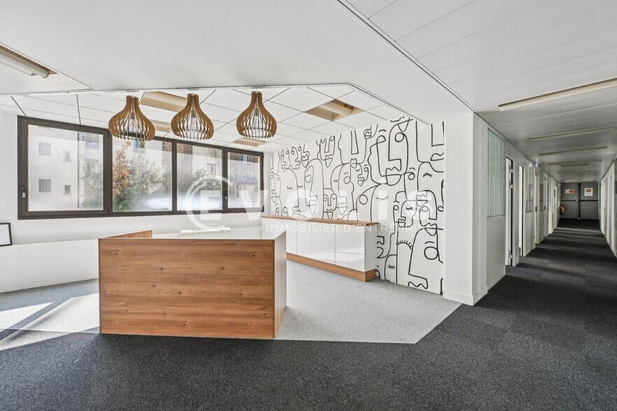 Office in Nogent-sur-Marne for lease - Interior Photo - Image 3 of 13