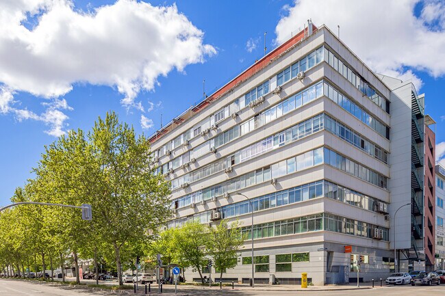 More details for Calle de San Romualdo, 26, Madrid - Office for Lease