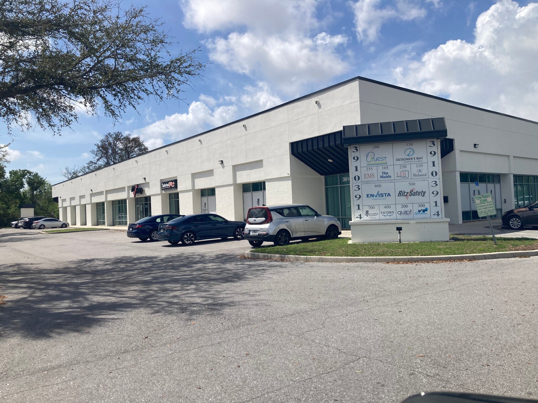3914 US Hwy 301, Tampa, FL à louer Photo principale- Image 1 de 5