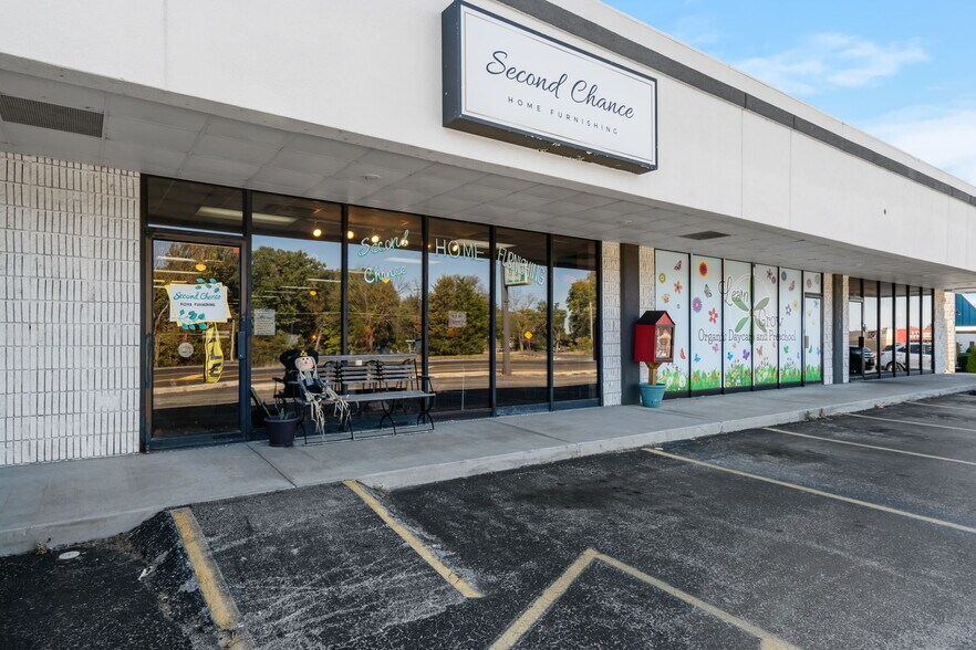 1875 N State Highway CC, Nixa, MO à louer - Photo du bâtiment - Image 3 de 30