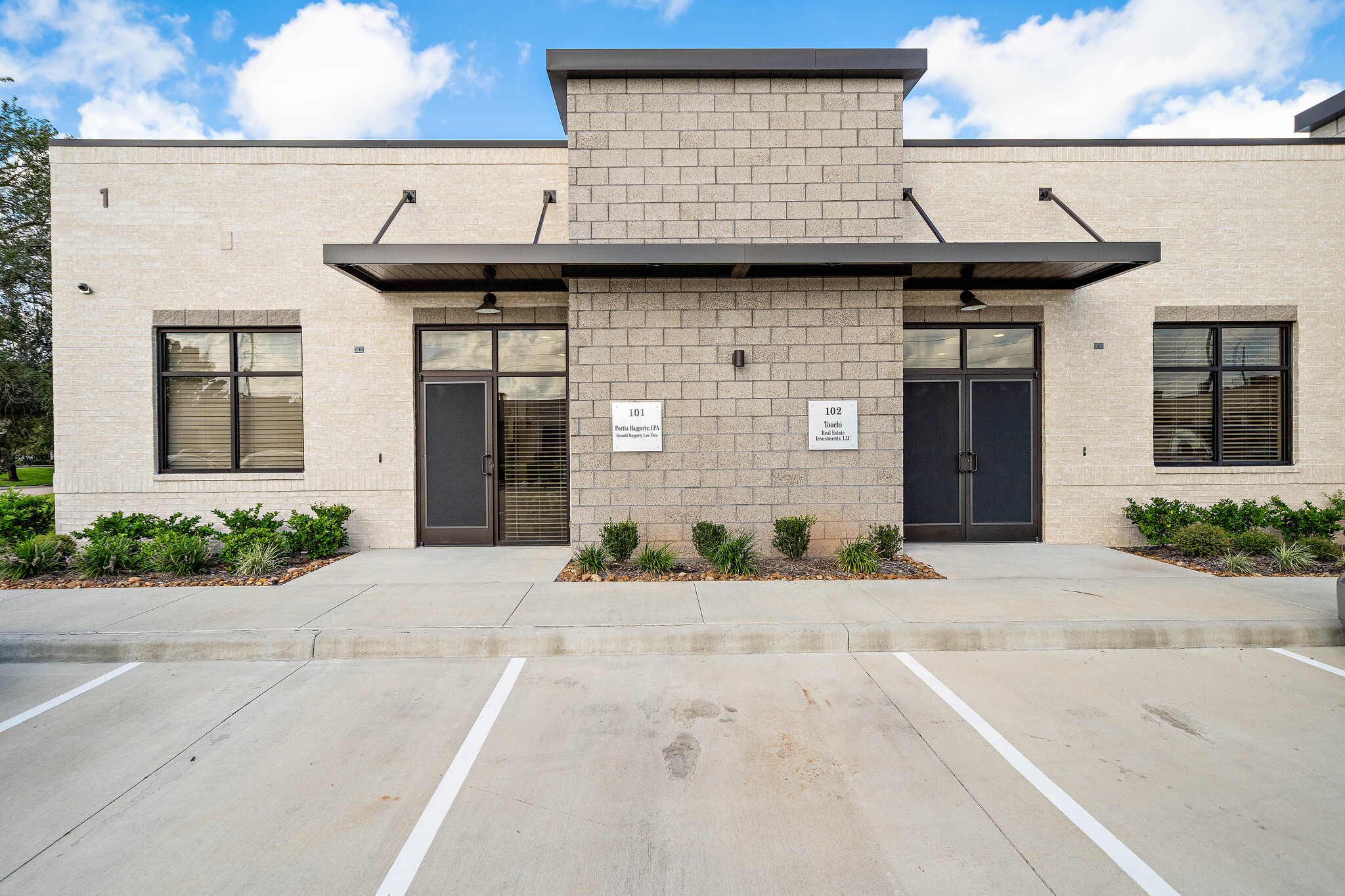 12440 Emily Ct, Sugar Land, TX for lease Primary Photo- Image 1 of 17