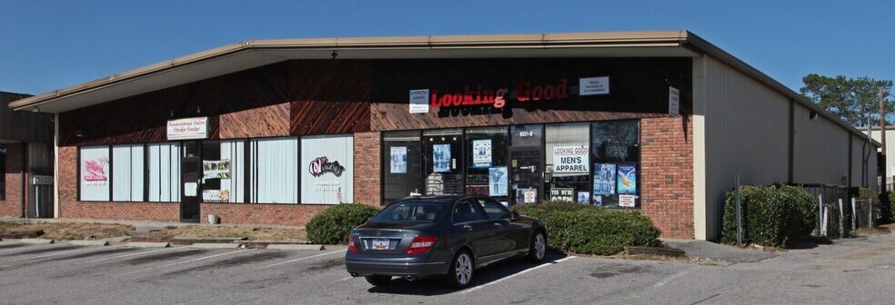6531 Two Notch Rd, Columbia, SC à louer - Photo du bâtiment - Image 1 de 2