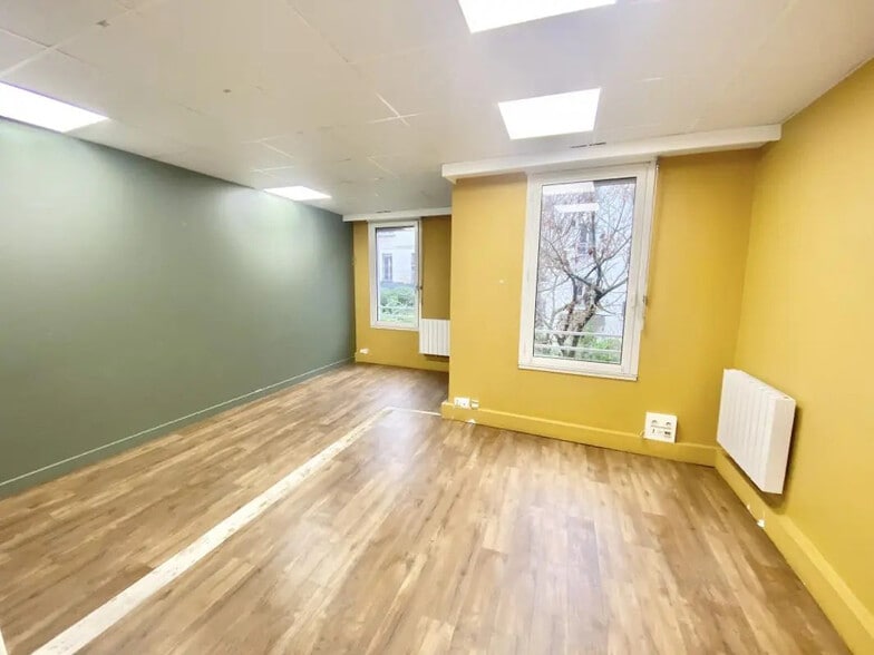 Office in Boulogne-Billancourt for lease - Building Photo - Image 2 of 9