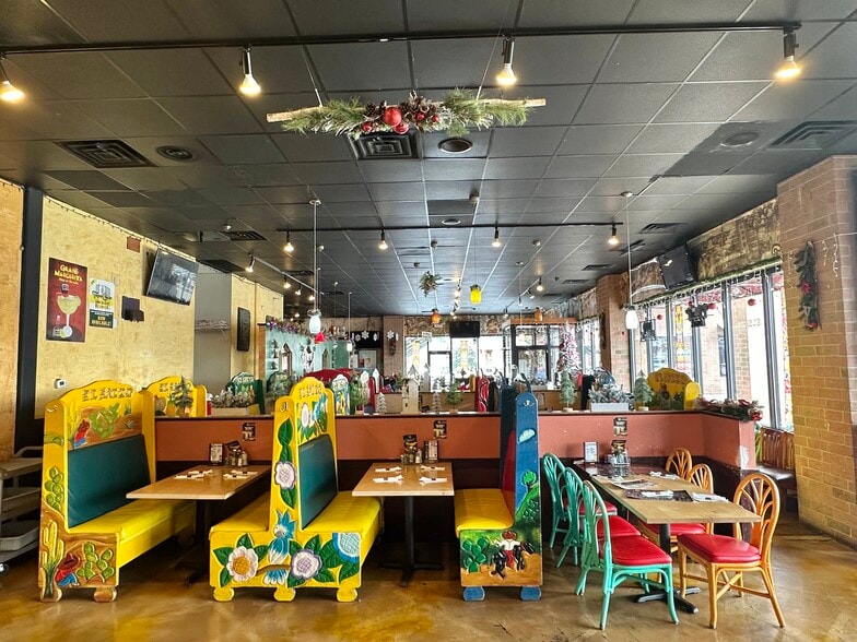 761 Indian Boundary Rd, Chesterton, IN for lease - Building Photo - Image 2 of 15