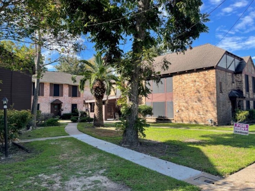 413 W Blum St, Alvin, TX à vendre Photo principale- Image 1 de 10