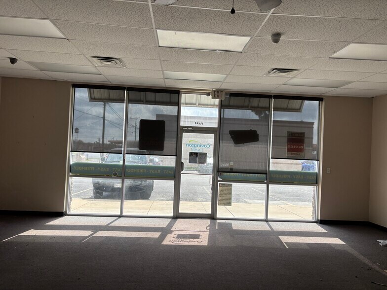 1709 S 77 Sunshine Strip, Harlingen, TX for lease - Interior Photo - Image 2 of 11