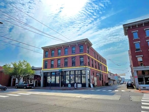 94-96 Commercial St, Portland, ME for lease Building Photo- Image 1 of 3