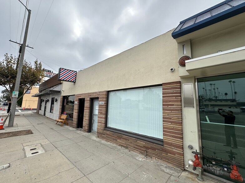 1058-1060 E Las Tunas Dr, San Gabriel, CA à vendre - Photo du bâtiment - Image 3 de 17