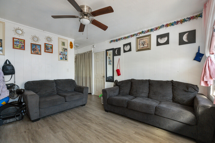 94-109 Pupukahi St, Waipahu, HI à vendre - Photo intérieure - Image 3 de 17