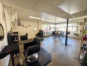 2727 Roosevelt St, Carlsbad, CA for sale Interior Photo- Image 2 of 5