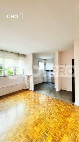 Bureau dans Joinville-le-Pont à louer - Photo intérieure - Image 1 de 6