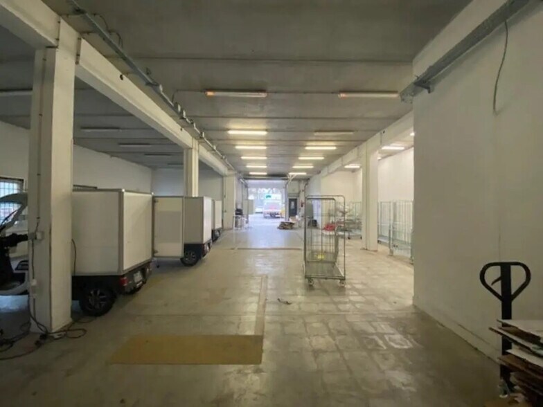 Flex dans Nanterre à louer - Photo intérieure - Image 1 de 4