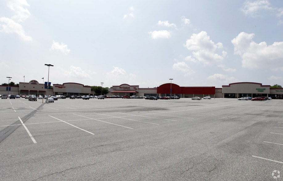 2090 Lincoln Hwy E, Lancaster, PA for lease - Building Photo - Image 3 of 26