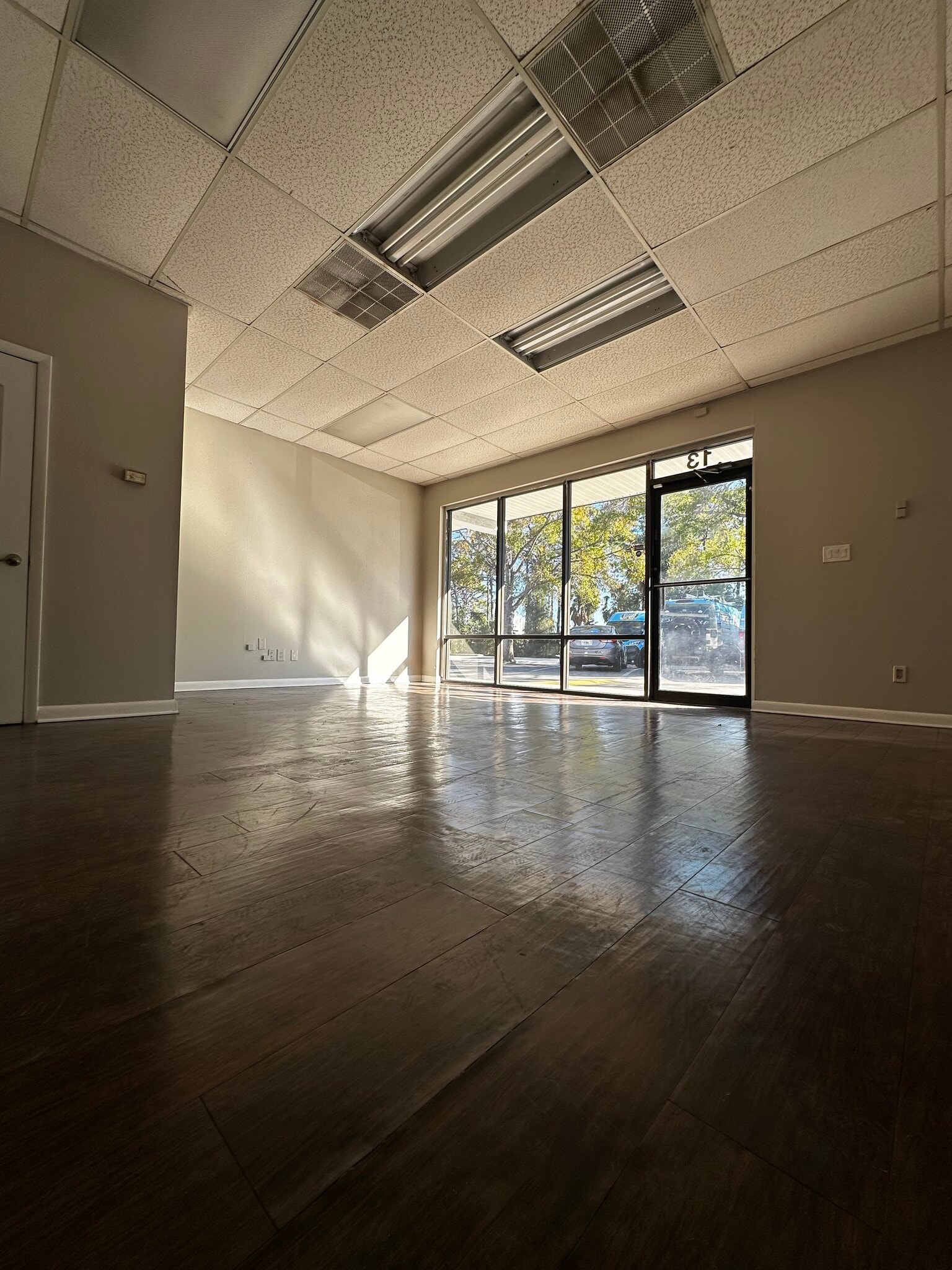3350 Ulmerton Rd, Clearwater, FL for lease Interior Photo- Image 1 of 5