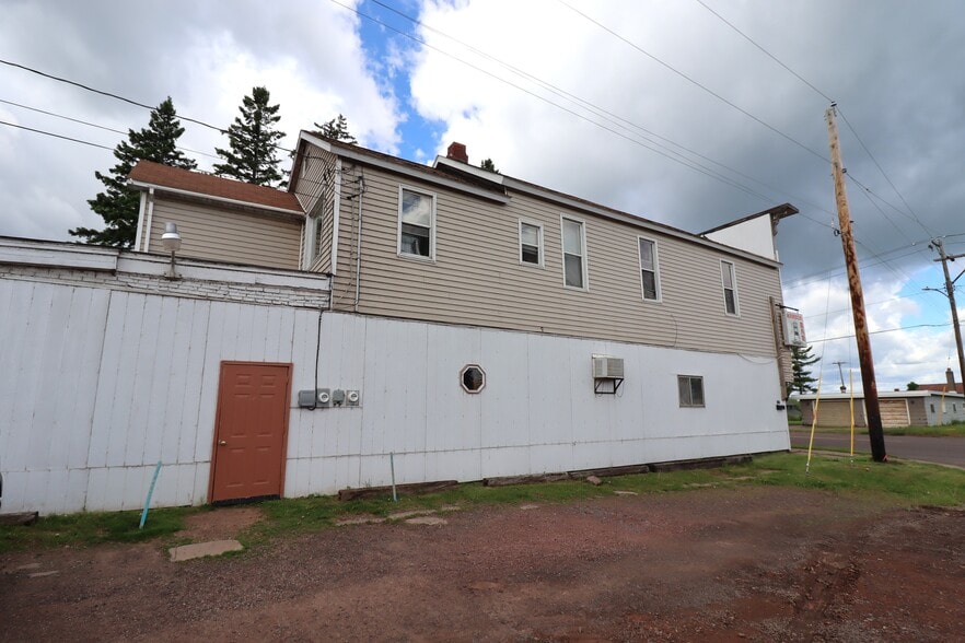 1222 Lake Shore Dr E, Ashland, WI à vendre - Photo du bâtiment - Image 3 de 13