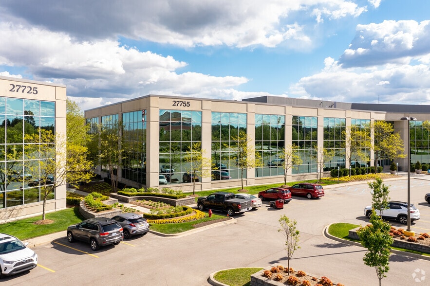 27755 Stansbury Blvd, Farmington Hills, MI for lease - Building Photo - Image 1 of 5
