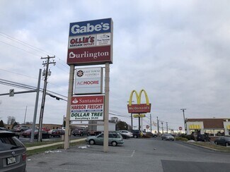 Plus de détails pour 2090 Lincoln Hwy E, Lancaster, PA - Commerce de détail à louer