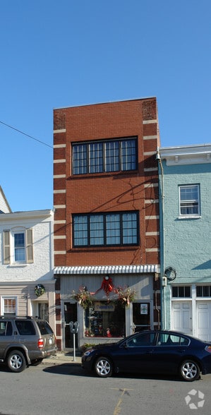 137 S Ferry St, Schenectady, NY for lease - Primary Photo - Image 1 of 9