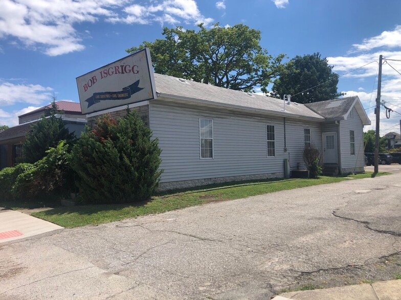 518 E Court Ave, Jeffersonville, IN for sale - Primary Photo - Image 1 of 1