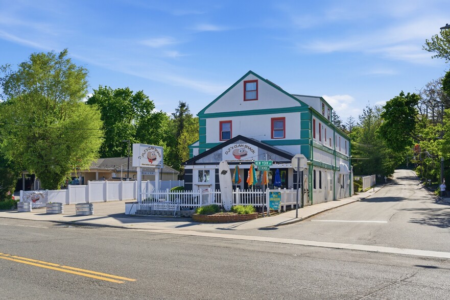 134 New York Ave, Huntington, NY à vendre - Photo du bâtiment - Image 3 de 9