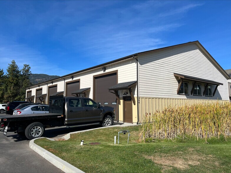 388 Larkspur St, Ponderay, ID à louer - Photo du bâtiment - Image 1 de 13