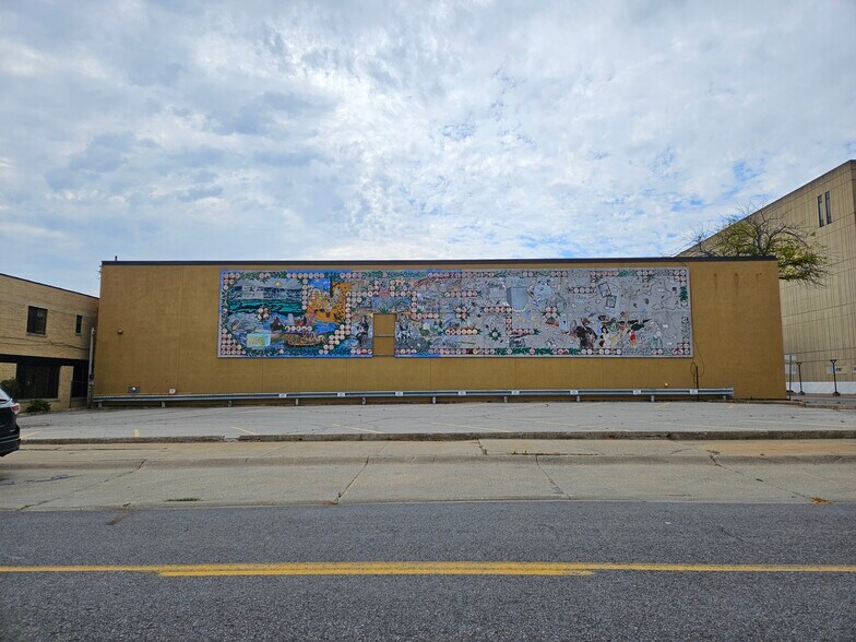 308 S Washington Ave, Saginaw, MI à louer - Photo du bâtiment - Image 3 de 12