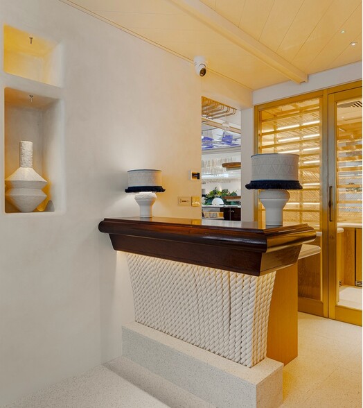 13-17 Montpelier St, London for lease - Interior Photo - Image 2 of 14