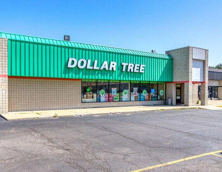 2651-2777 S Wayne Rd, Westland, MI à louer - Photo du bâtiment - Image 2 de 15
