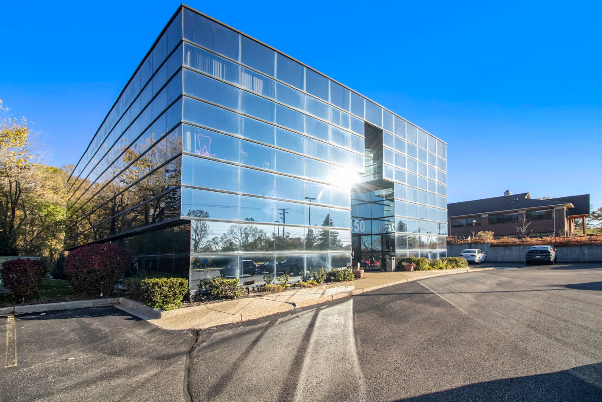 42450 W 12 Mile Rd, Novi, MI à louer Photo principale- Image 1 de 25